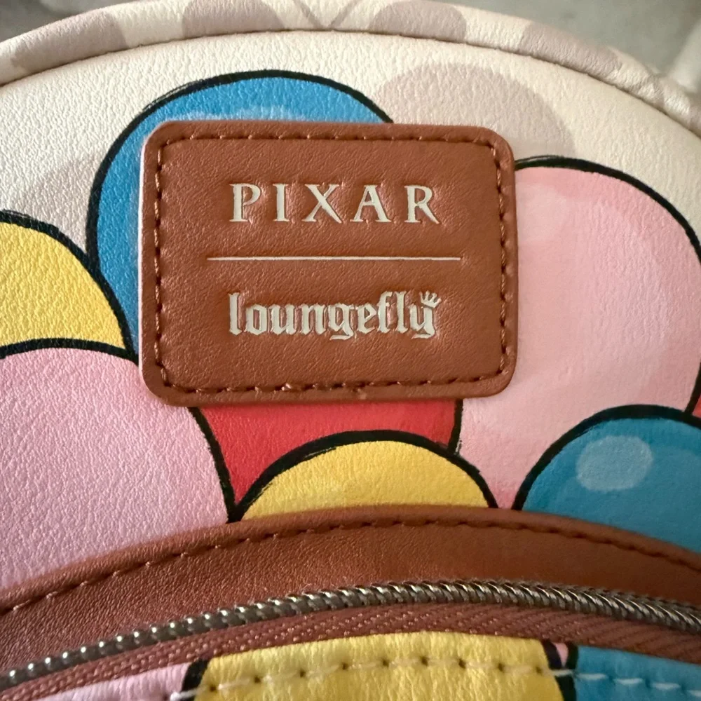 Loungefly x Pixar Up with Carl and Ellie - Picture 6 of 7